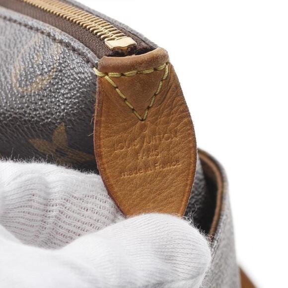 LOUIS VUITTON Brown Monogram Leather Tote Bag - Picture 5 of 11